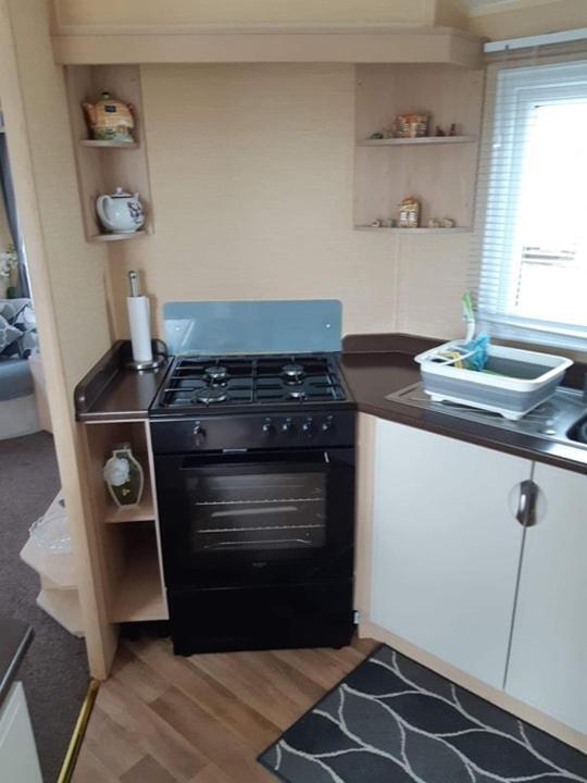 Mv203 3 Bedroom Deluxe Caravan Chapel Saint Leonards
