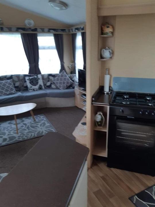 Mv203 3 Bedroom Deluxe Caravan