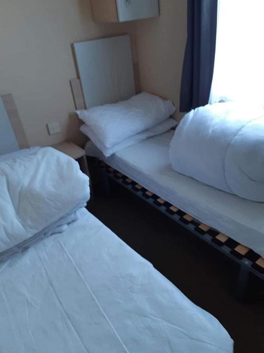 Mv203 3 Bedroom Deluxe Caravan Apartment Chapel Saint Leonards